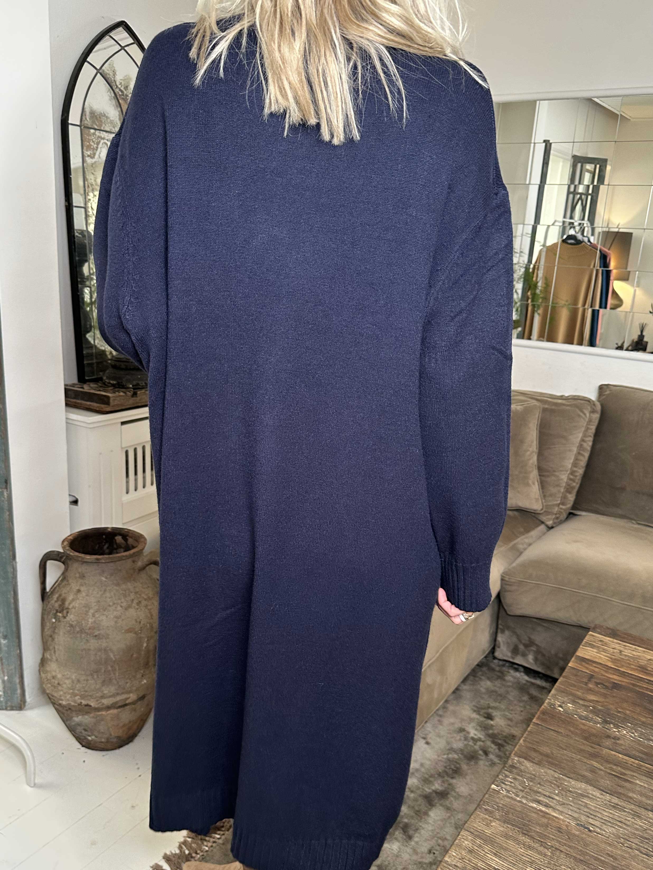 Katia - Snygg mjuk stickad klänning